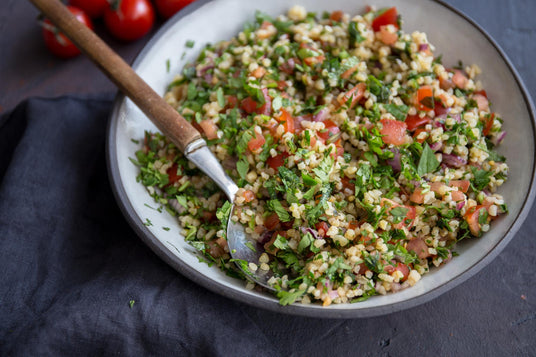 Bulgur salade met peterselie en tomaten