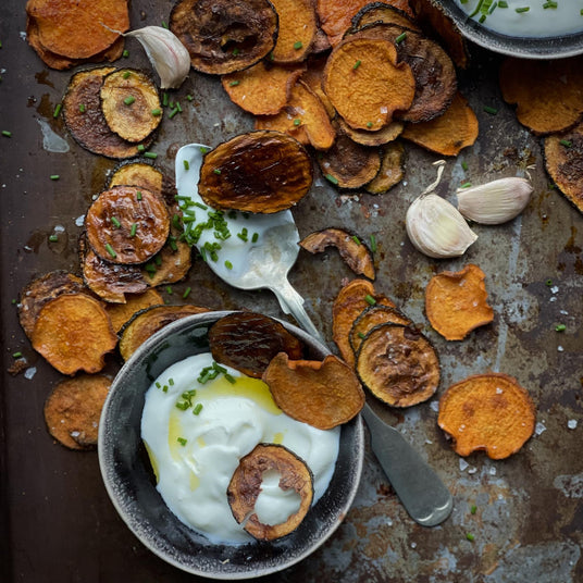 Courgette en bataten chips met dip