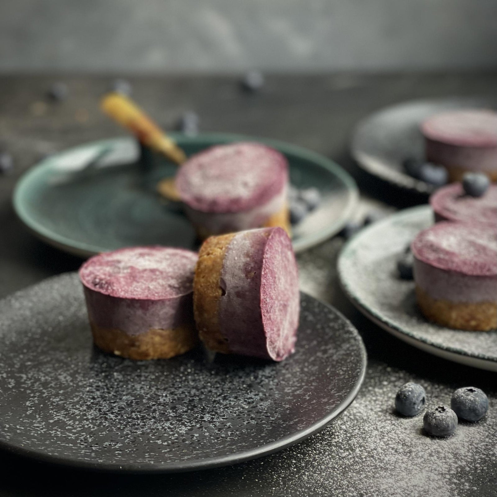 Rauwe bosbessen cheesecake