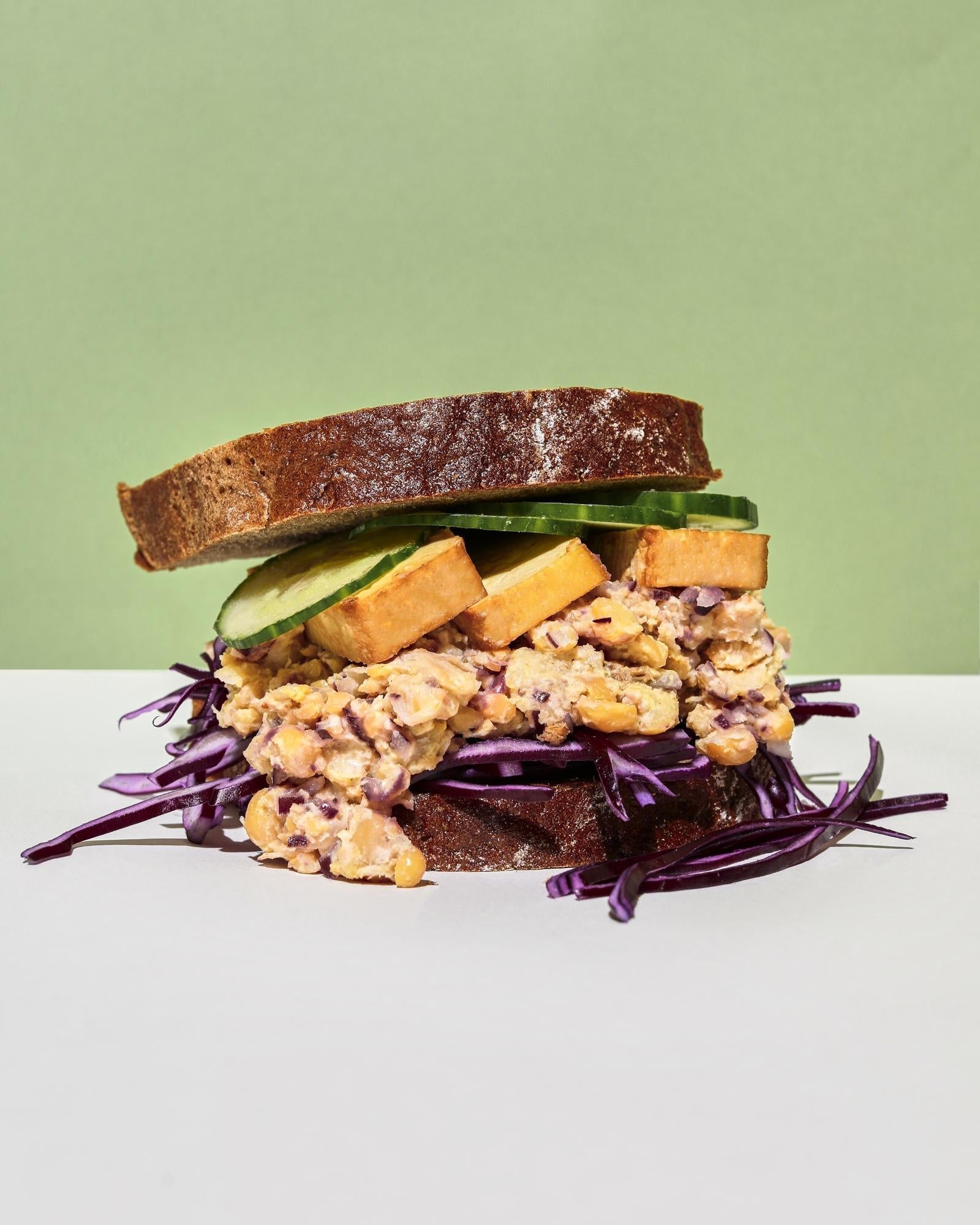 Kikkererwten-sandwich met tofu
