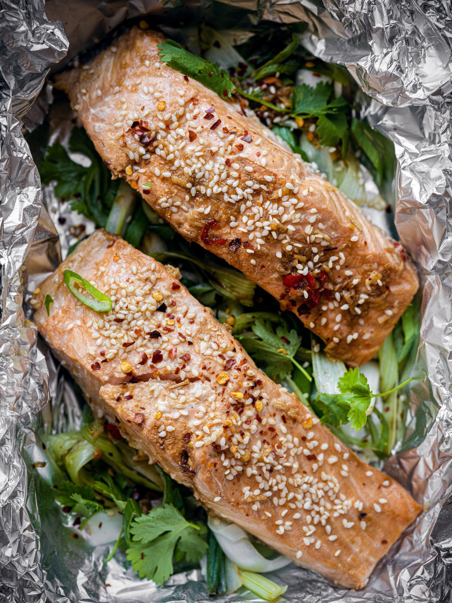 Gestoomde zalm met sojasaus