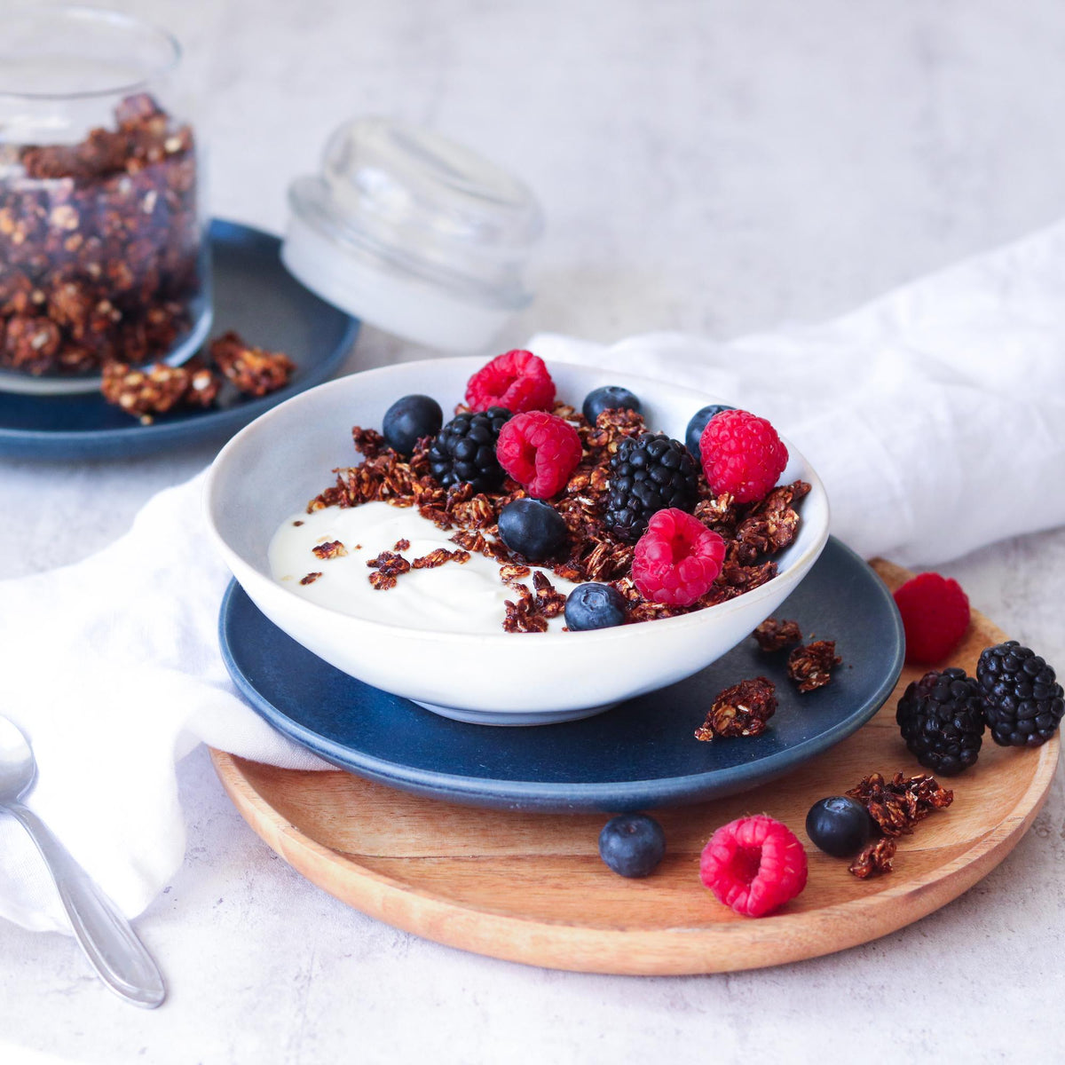 Granola met gedroogde pruimen