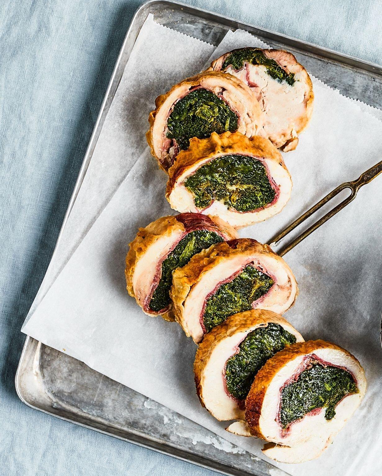 Kiprollade met gedroogde ham, parmezaan en spinazie