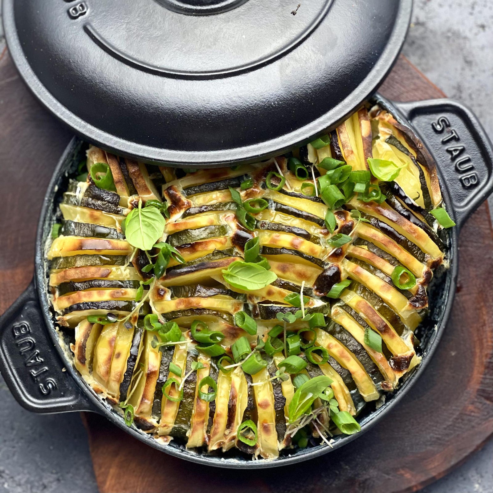 Ovenschotel van aardappelen met courgette