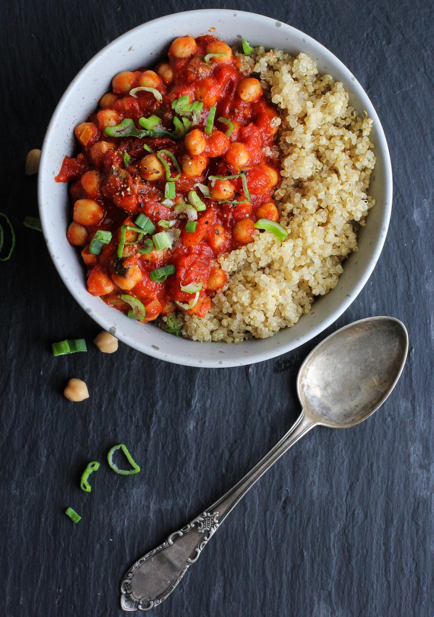 Kikkererwtensaus met quinoa