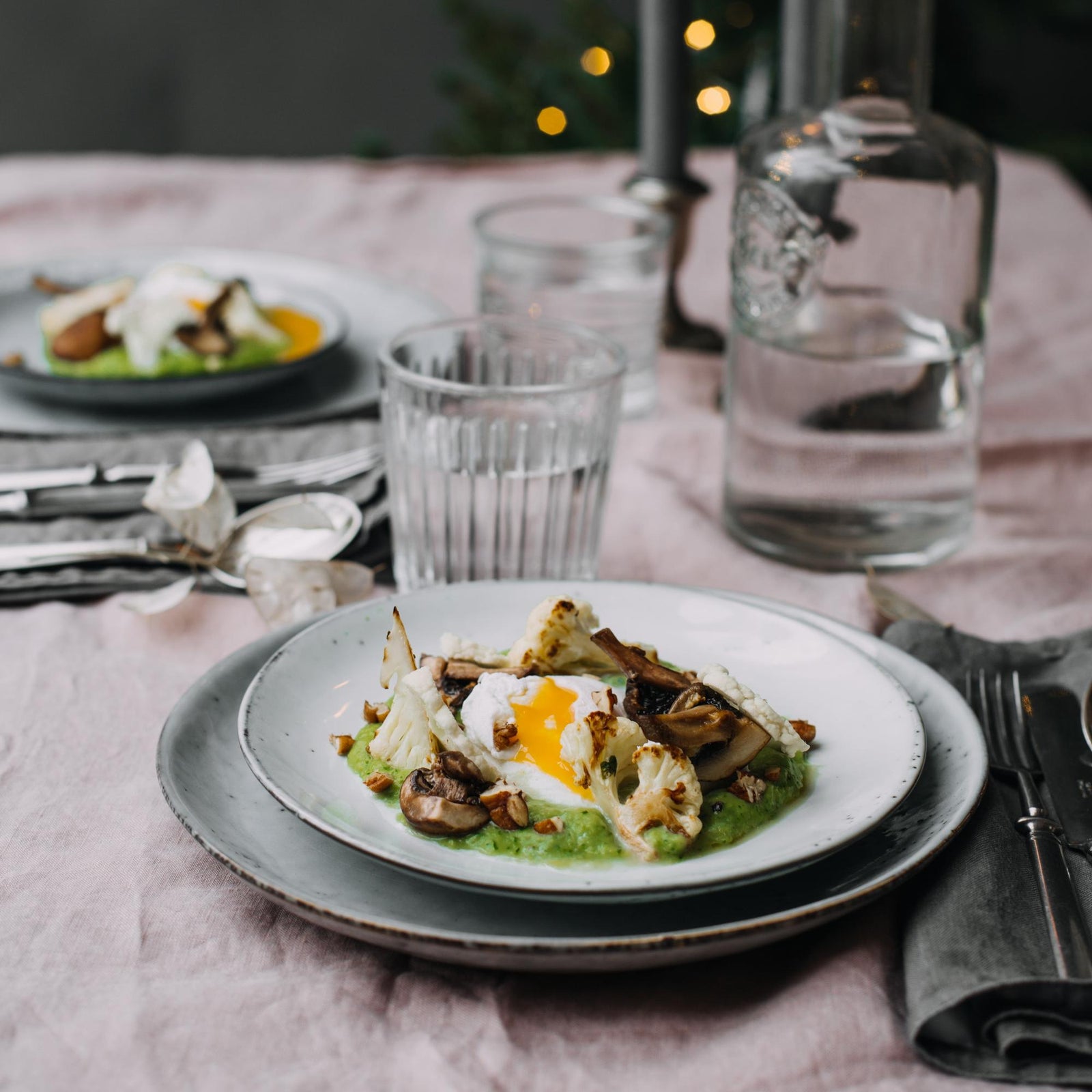 Bloemkoolpuree met paddenstoelen en ei