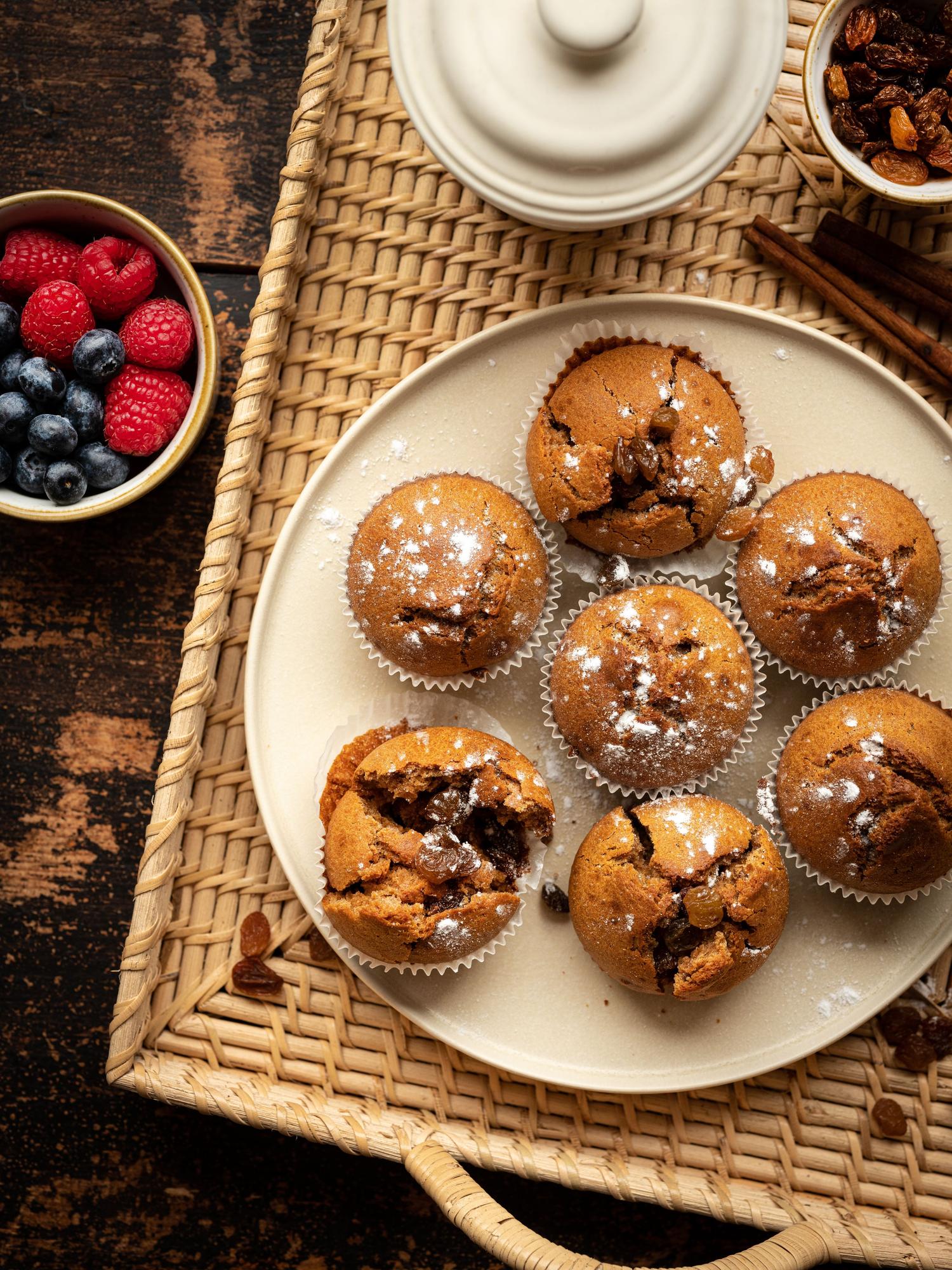 Muffins met kaneel en rozijnen