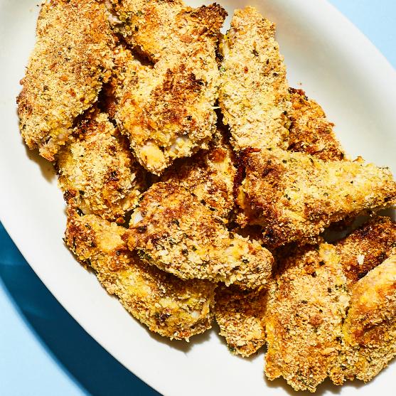 Parmezaanse kippenvleugels met gebakken aardappelen