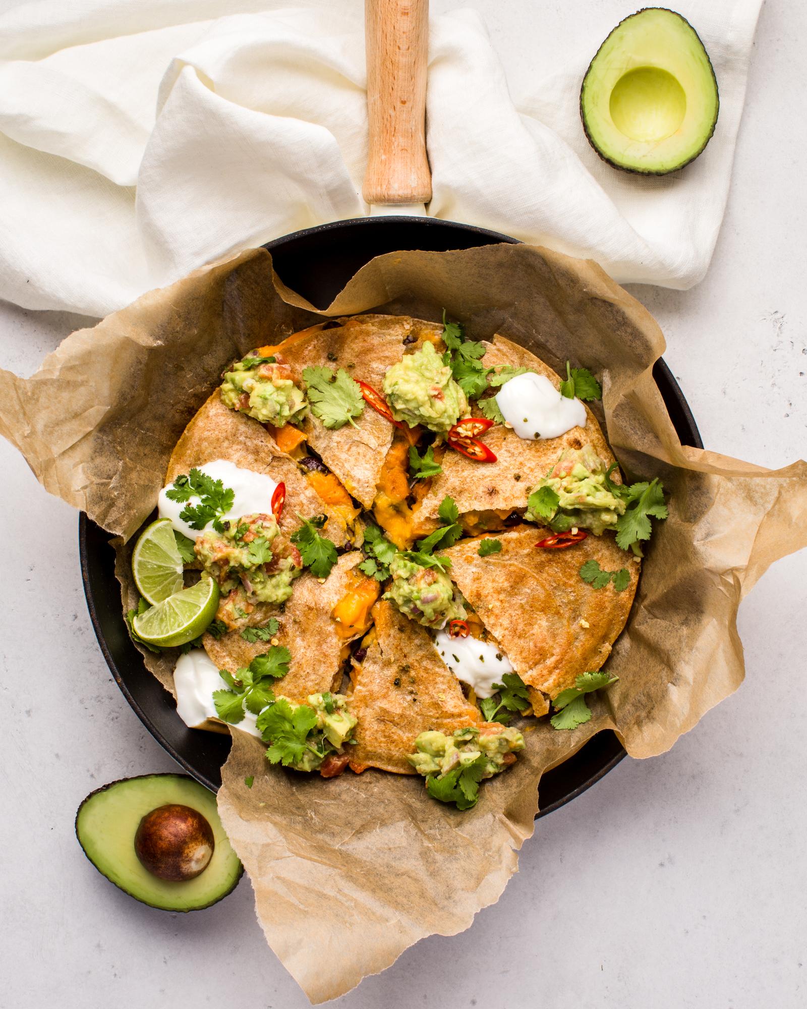 Quesadilla met pompoen en chili