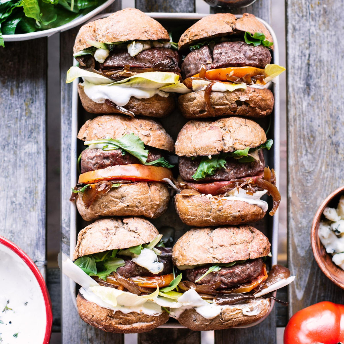 Rundsburger met uienmarmelade