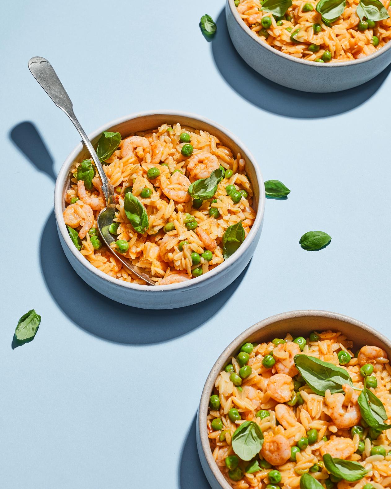 Orzo-risotto met garnalen en doperwten