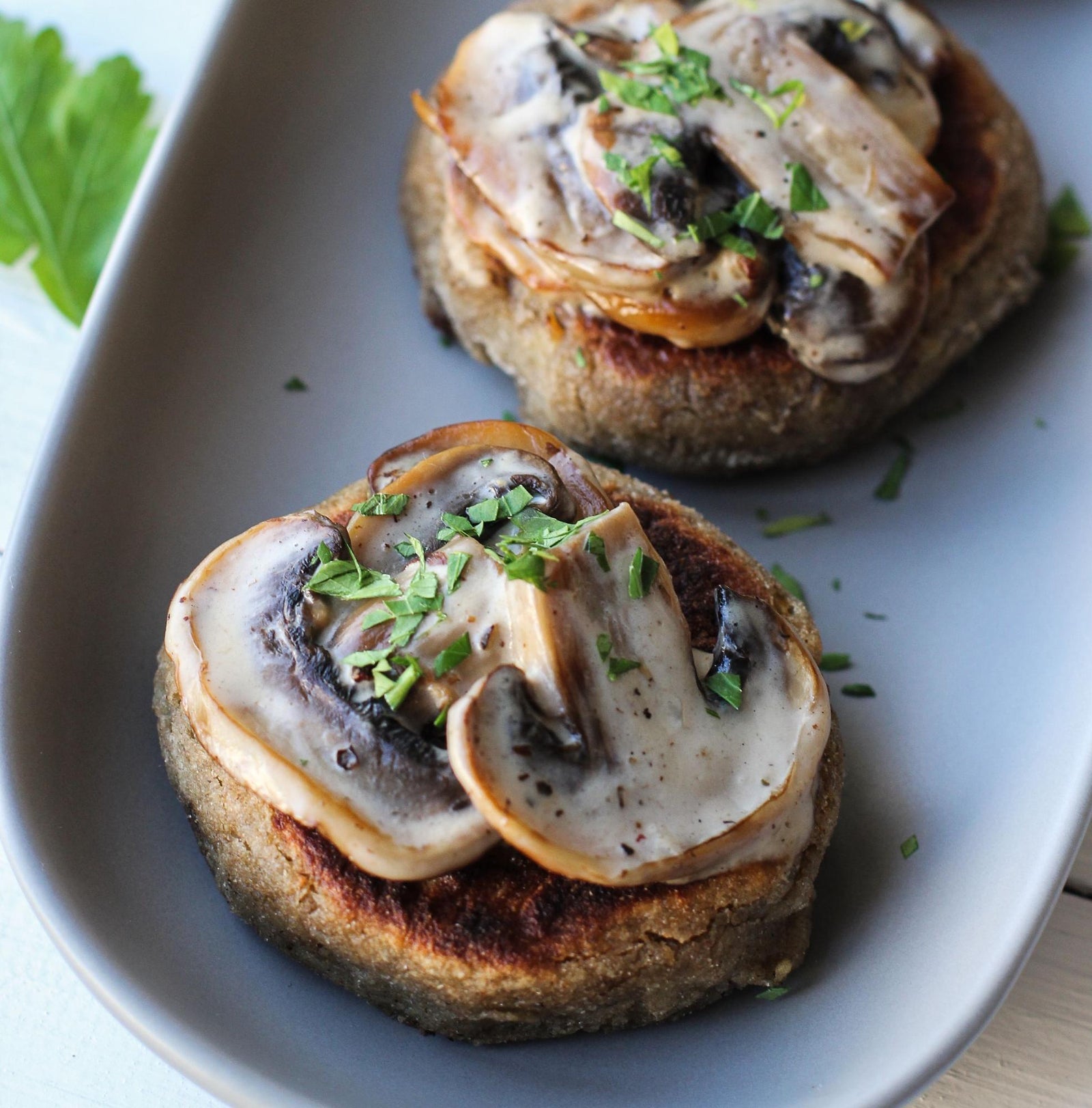Rogge aardappelpannenkoeken met paddenstoelen