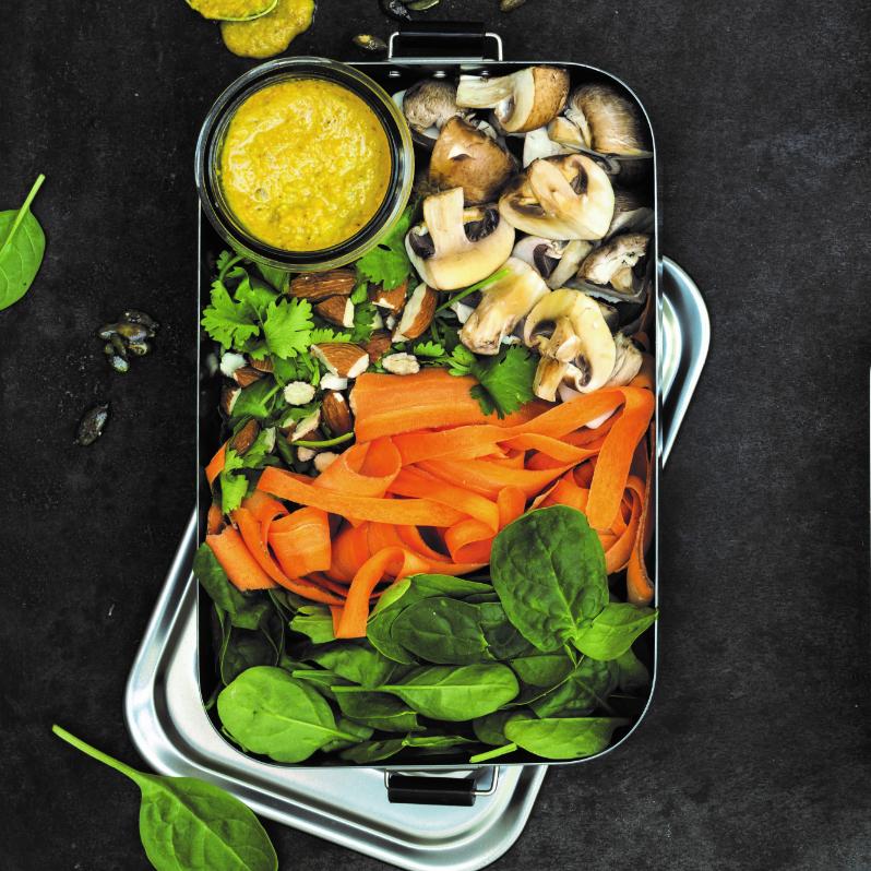 Salade met kokos dressing