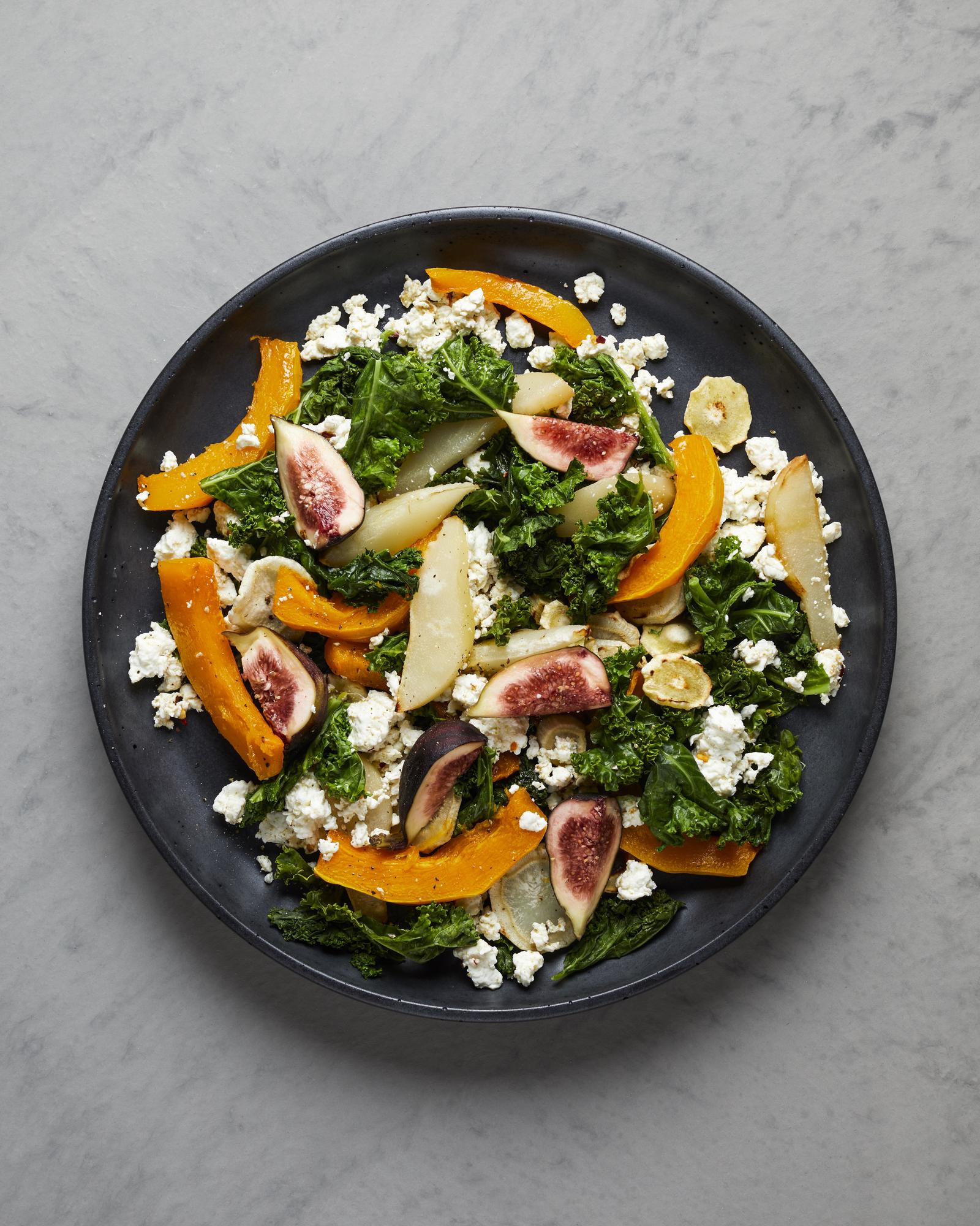 Salade met geroosterde pompoen, peren en vijgen