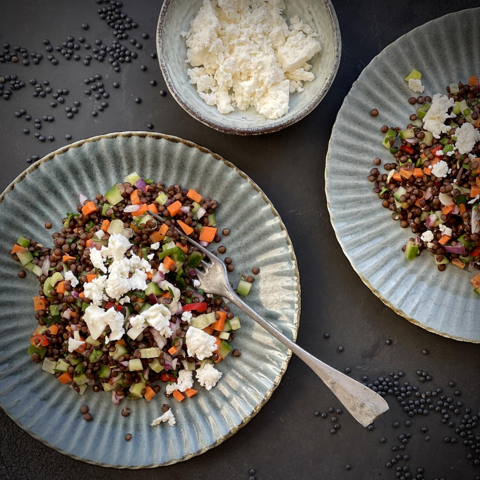 Salade van zwarte linzen
