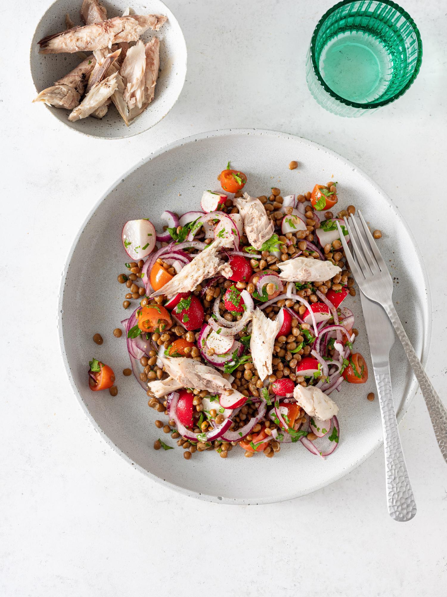 Salade van gerookte makreel