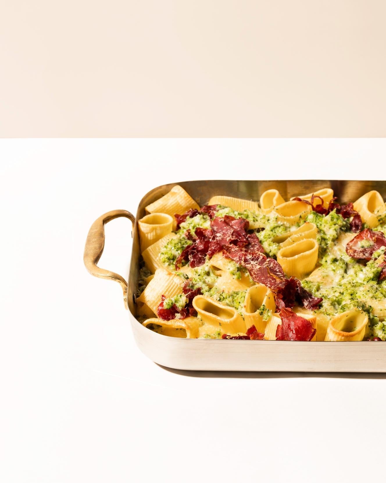 Pasta met broccolisaus en bresaola