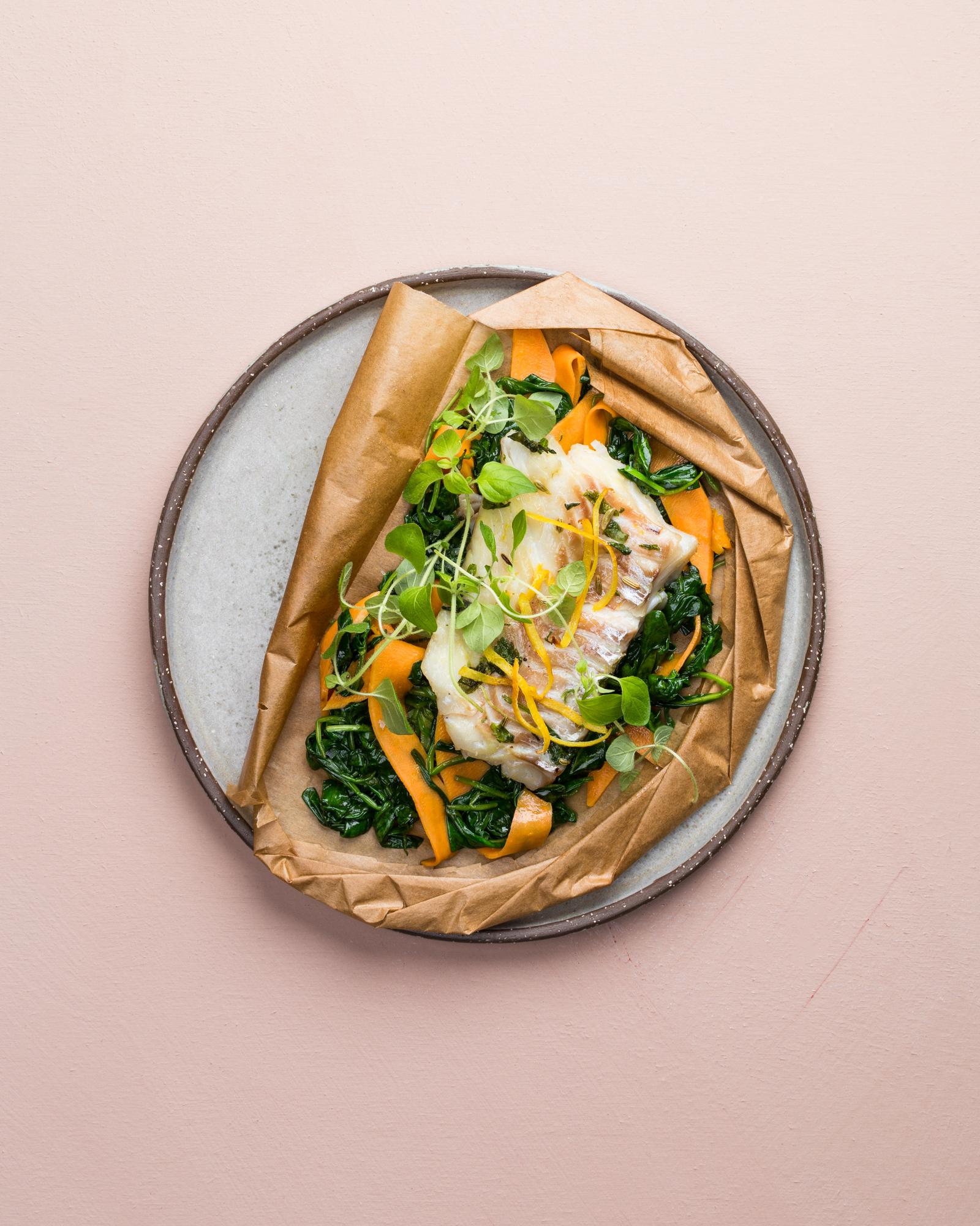 Kabeljauw en papillote met zoete aardappel en oregano