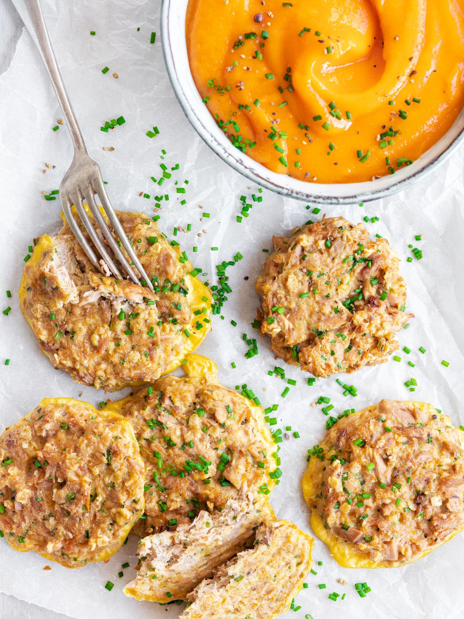 Tonijnburgers met wortel-aardappelpuree
