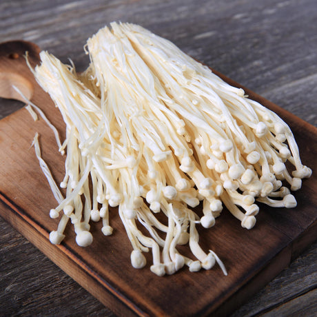 verse enoki paddenstoelen