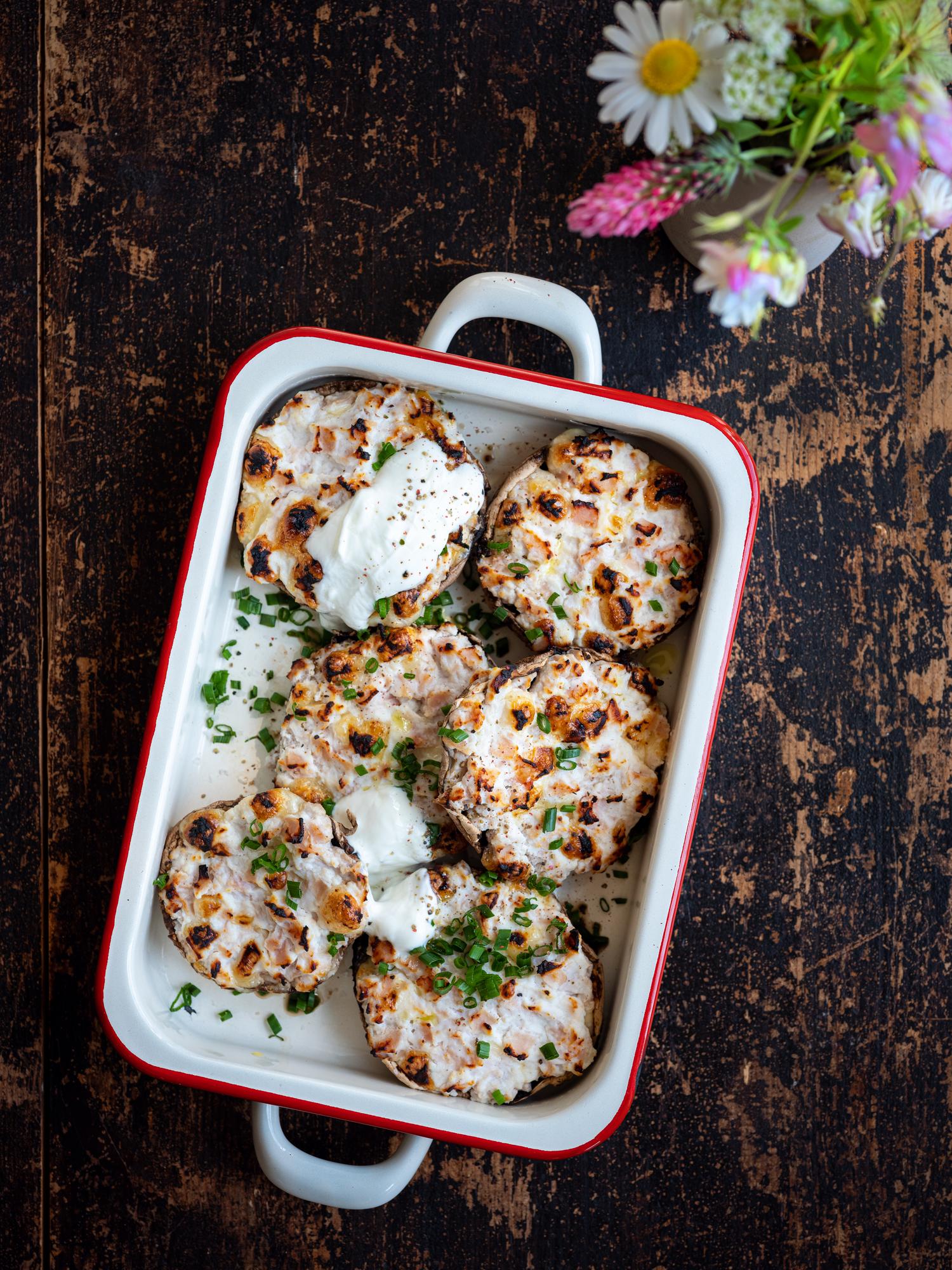 Gevulde champignons met ham, mozzarella en ricotta
